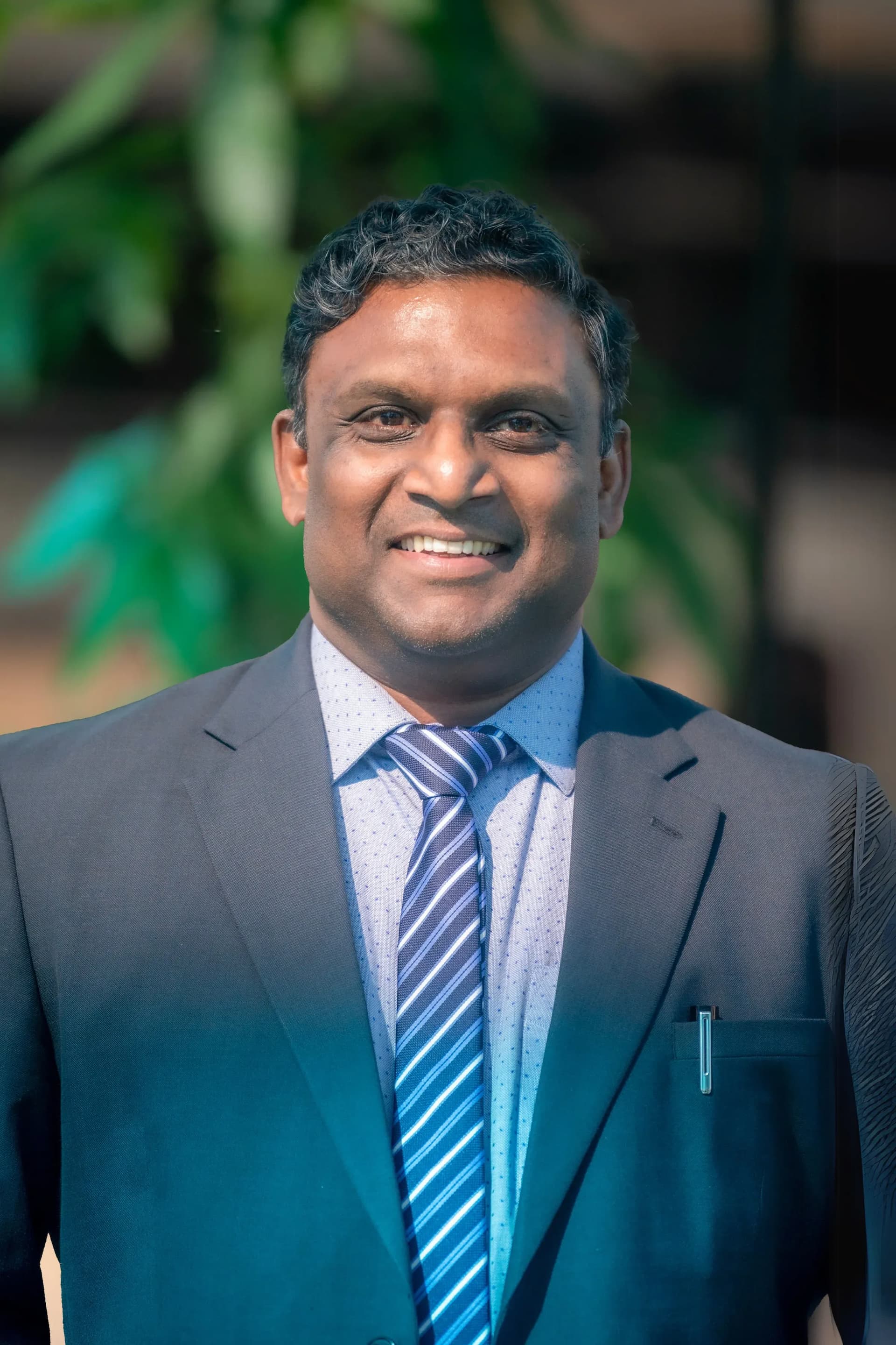 Dr. Shaji Panicker Featured by Dubai-Based Art Platform DiarBid