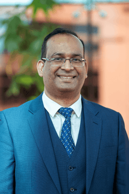 Dr. Arif Hussain